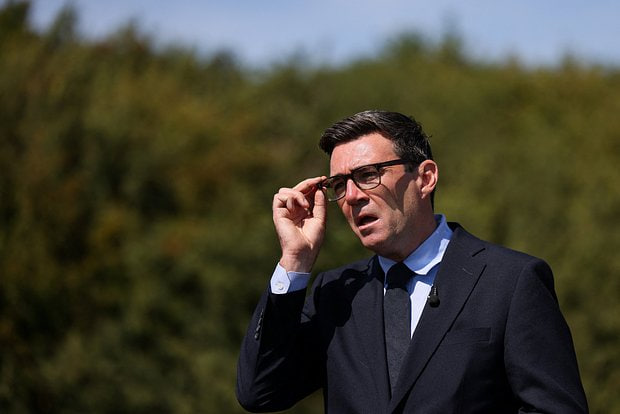 Buyuk Britaniya 2 ming migrantdan so‘ng nazoratni kuchaytiradi
